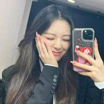 <b>신유나</b> 뭔데 더 예뻐짐