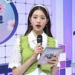 장원영 <b>피부개</b>좋아보여