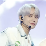 정우 <b>미소천사</b> 무대 본사람없냐..? 나 그거보고 충격받았는데