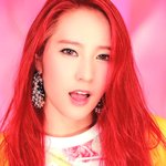 이런 <b>화려</b>한 핑크렌즈 없을까