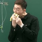 나진짜 거의 모든 남돌 자컨 다봤는데 <b>제일</b> 재밌는그룹은