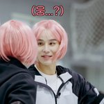 [NCT칠프] 이거 도영이 <b>뒷모습</b>에 정우인데