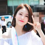 이쁜 어깨로 오프<b>숄더</b> 완벽 소화한 여자연예인
