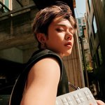 요즘 아이돌들이 자주 들고다니는 가방