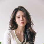 몽환적 분위기로 <b>팬심</b> 홀리는 연예인