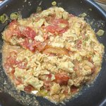 어제 먹다남은 <b>보쌈</b>에 엄마가 토마토계란볶음