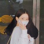 장원영 <b>뮤뱅</b> 출근