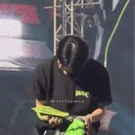 [모두드루와] 필릭스 종이비행기 보고 우는 거 봄?