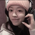 이렇게 보니까 <b>유아</b>도 진짜 잘생겼네