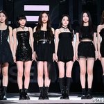 무보정 르세라핌 단체 <b>전신</b>샷