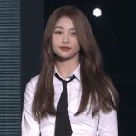 <b>허윤진</b>이 제일 예쁨ㅋㅋㅋㅋ