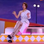 싸이 뮤비에서 총 13번 옷 갈아입은 수지