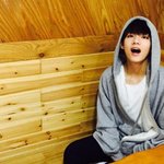 <b>회색</b>후드 김태형