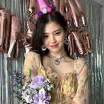 장난감 악세사리도 <b>소화</b>하는 여자연예인