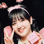 리즈 <b>흑발</b>한거 배로나같음