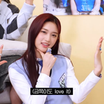 <b>이서</b>아기 교복