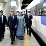 문전대통령 서울역서 <b>KTX</b>로 낙향