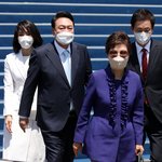 박근혜, 탄핵 이후 5년만의 공식석상…文과 접촉 안 해