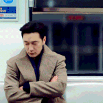 내 목숨 구해 준 여자가 자길 <b>추앙</b>하란다