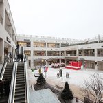 아울렛은 실내야 <b>실외</b>야?