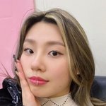 <b>리정</b> 진짜 예쁘당....