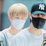 [NCT드림] 등신대에 <b>인사</b>하는 제노보고