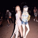 로제는 <b>일본애니</b> 안 볼 것 같아