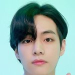 <b>뷔</b>방금뜬 얼빡