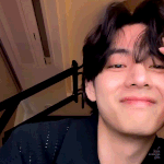 방탄 뷔 이 <b>움짤</b>이 더 최근임