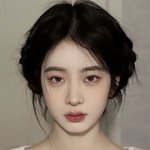 [댓글부탁해] 이 사람 누구임? ㅈㄴ <b>예쁘다</b>