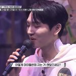 [펜타곤] 형구 옷에 스티커