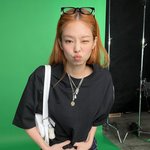 제니 <b>오렌지머리</b> 볼수록 잘어울린다