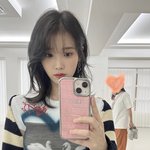 아이유 <b>어플</b> 카메라 써서 아이폰 쭈굴해진거