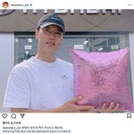 선물받고 킹받은 <b>N년차</b> 배우.jpg