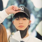 제노 이사진 강다니엘이랑 존똑임