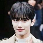 [드루와] 수지 남자로 <b>성별</b>전환한건데 누구같음?