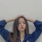<b>꽃사슴</b> 연상시키는 아이돌