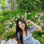 눈웃음에 빠지면 <b>나올</b> 수 없는 아이돌