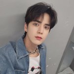 <b>영훈</b> 컬러렌즈 잘어울린다