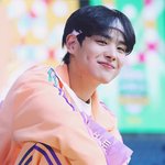 <b>덕후</b>도 힐링 받는 긍정의 아이돌들