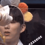 <b>몬</b><b>엑</b> 유기현 뭘 그렇게 놀래?;;