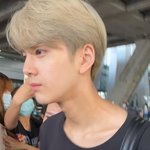 영훈 은근 안어울리는 색 있네(퍼컬얘기)