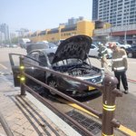 <b>운행</b>중 택시 불. 차량 전소