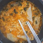 <b>만두</b> 라면 먹는다