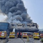 의류 <b>물류</b>센터 대형 화재 1명 부상 142명 대피