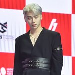 실시간 <b>데뷔</b> <b>쇼</b>케이스중인 남돌.jpg