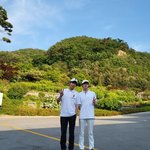김석진 <b>커플</b>신발 신었네