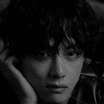 [모두드루와] 솔직히 <b>뷔</b>는 열애설 터지고 <b>팬</b>들 때문에 더 힘들었을듯