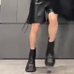 투바투 <b>범규</b> 다리 너무 얇다