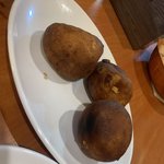 [댓글부탁해] +추가글) 이 <b>치즈볼</b> 그냥 드실건가요?